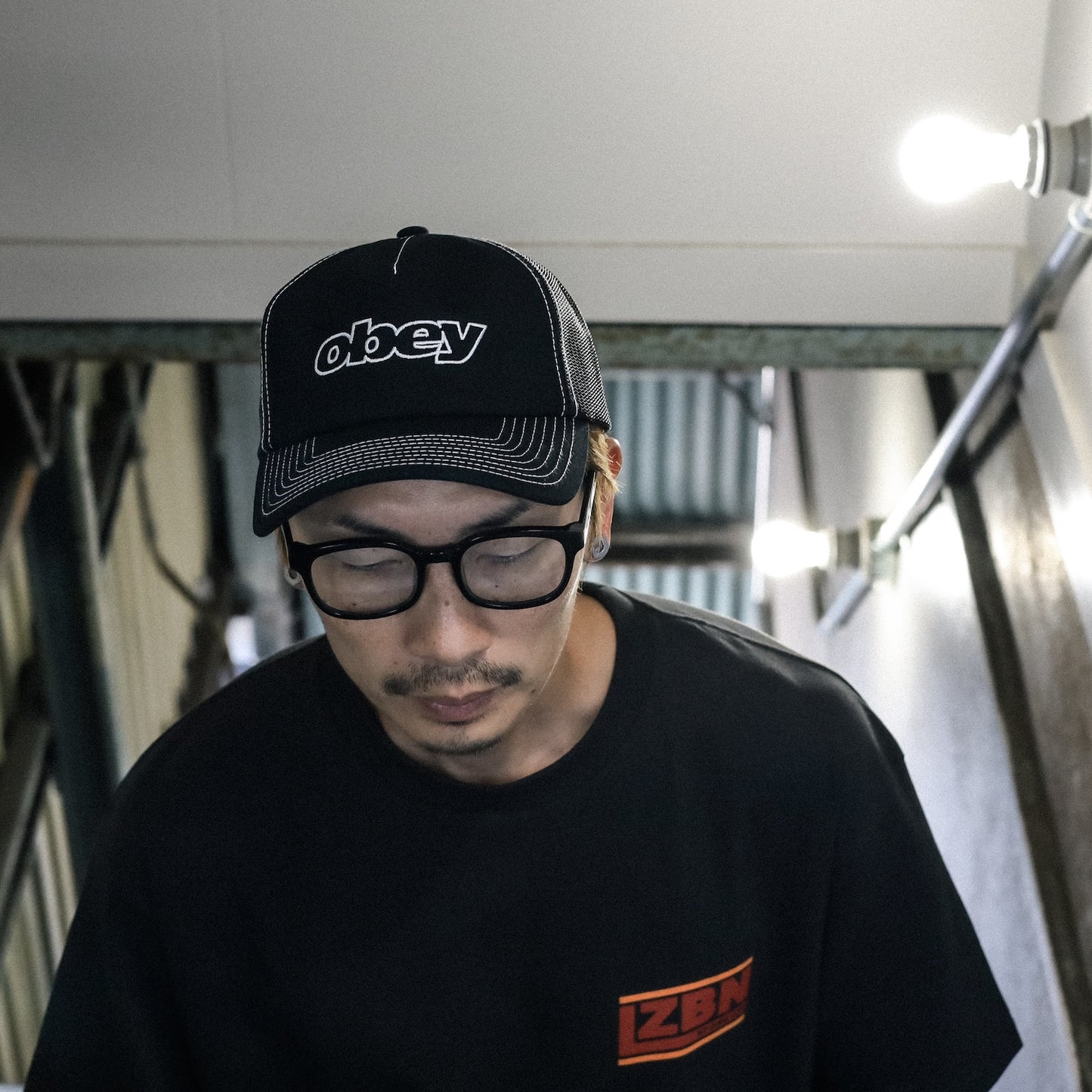 OBEY / OBEY FORM TRUCKER  (BLACK)