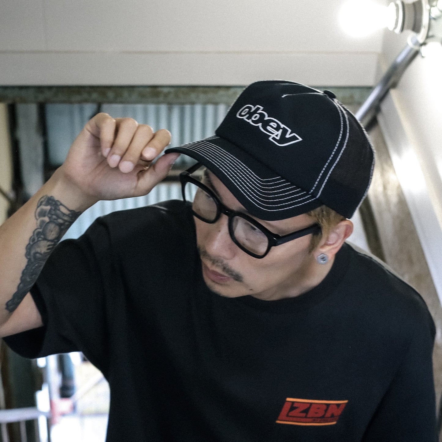 OBEY / OBEY FORM TRUCKER  (BLACK)