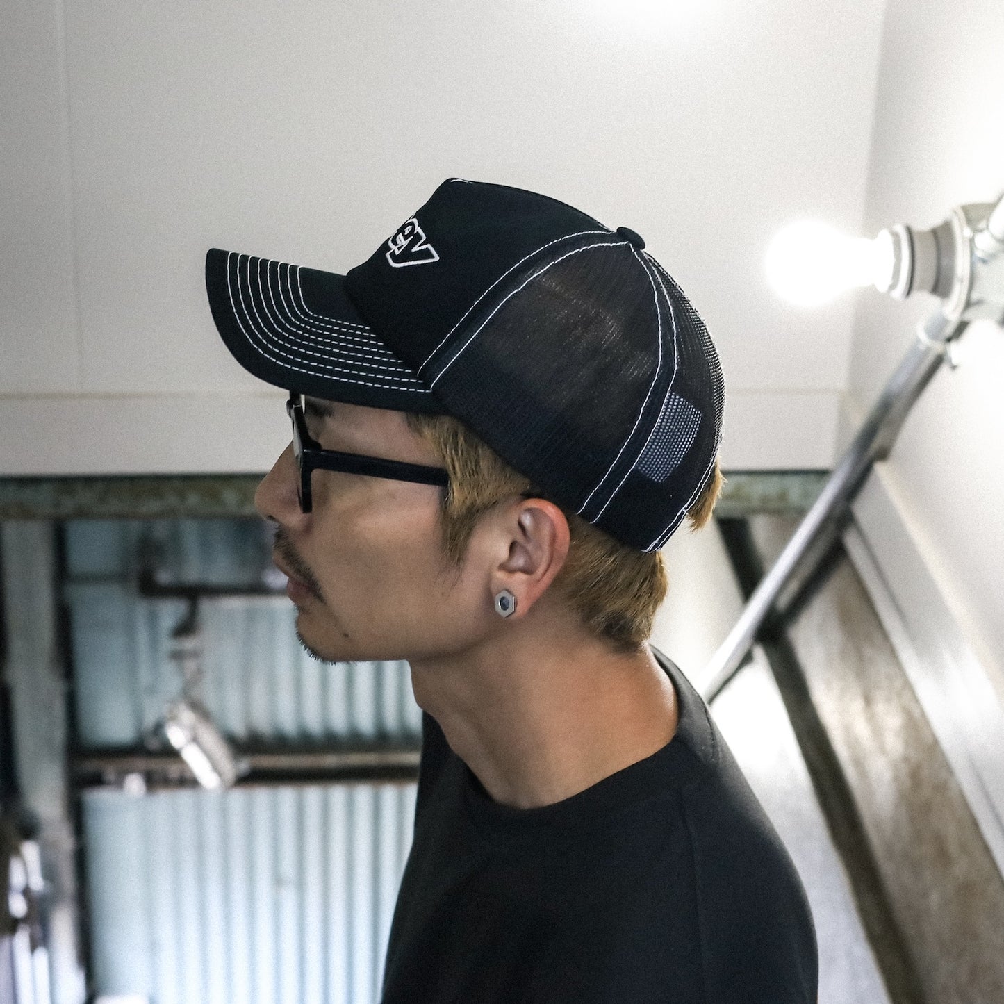 OBEY / OBEY FORM TRUCKER  (BLACK)