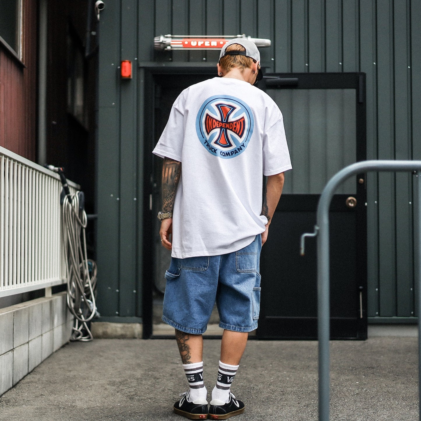 INDEPENDENT / TRUCK CO LEGACY S/S T-SHIRT (WHITE)