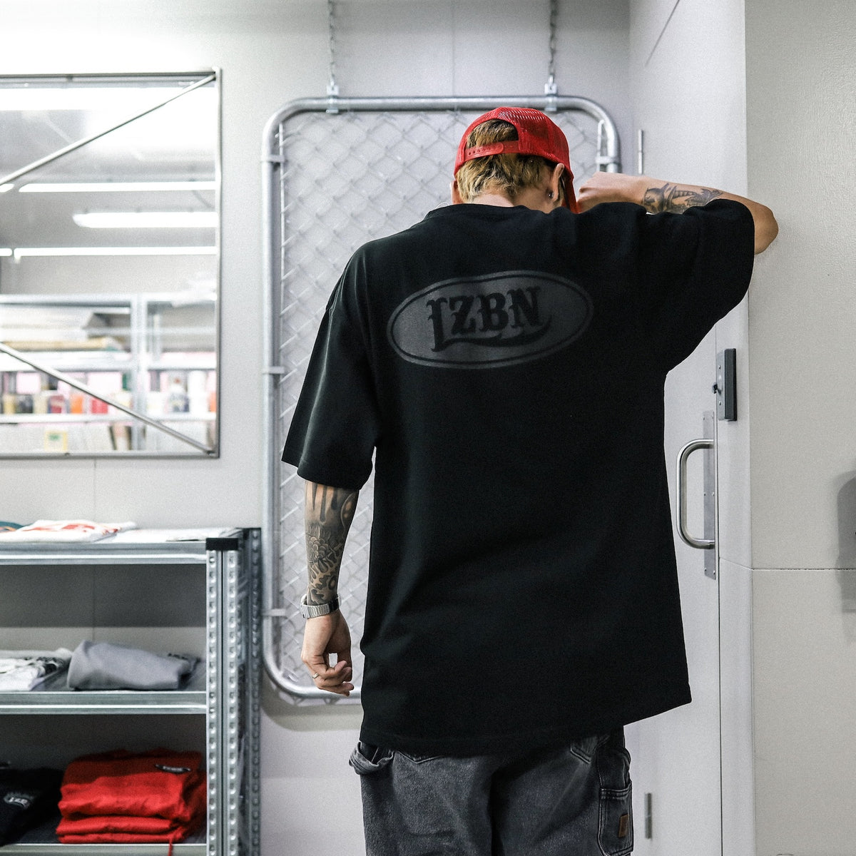 LZBN / MOTOR OVAL TEE (BLACK)