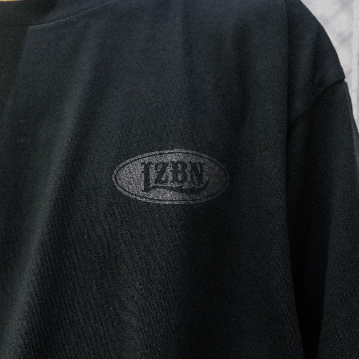 LZBN / MOTOR OVAL TEE (BLACK)