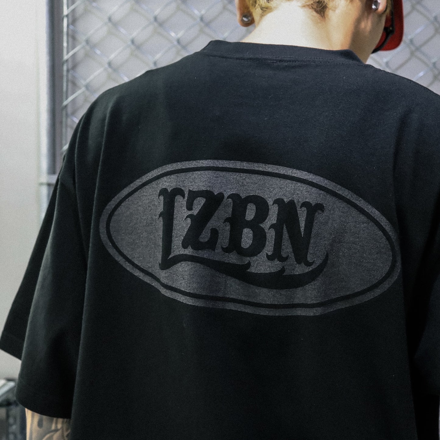 LZBN / MOTOR OVAL TEE (BLACK)