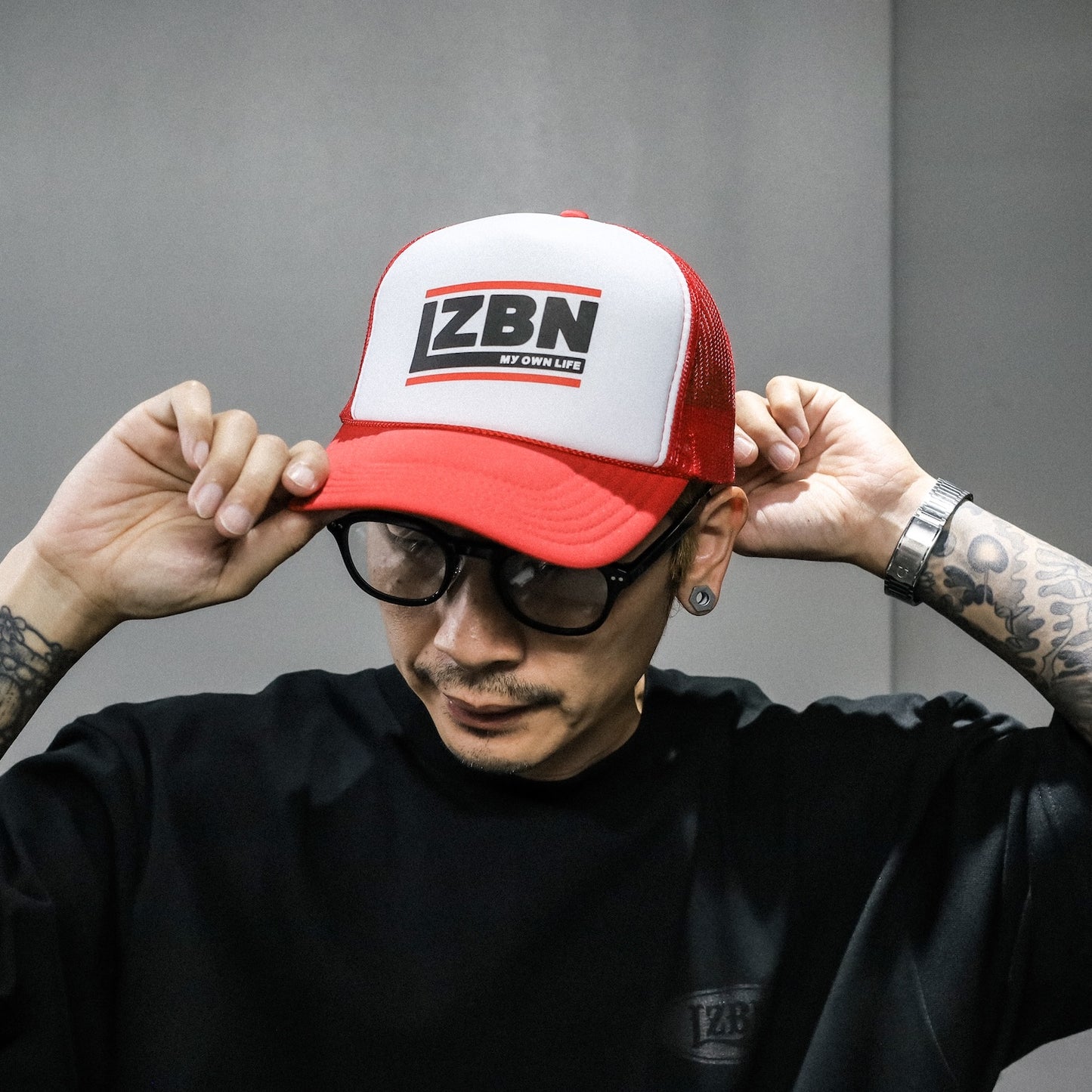 LZBN / SLANT LOGO MESH CAP (RED/WHITE)