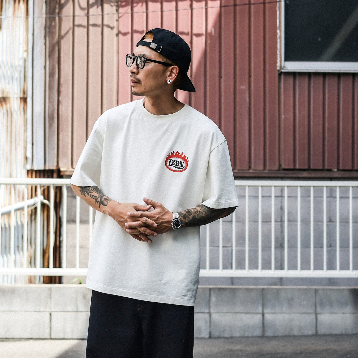 LZBN / FLAME OVAL LOGO FADED WASH TEE (FADED WHITE)