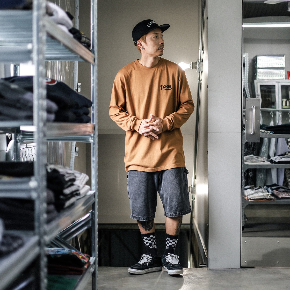 LZBN / LZBN LOGO L/S TEE (CAMEL)