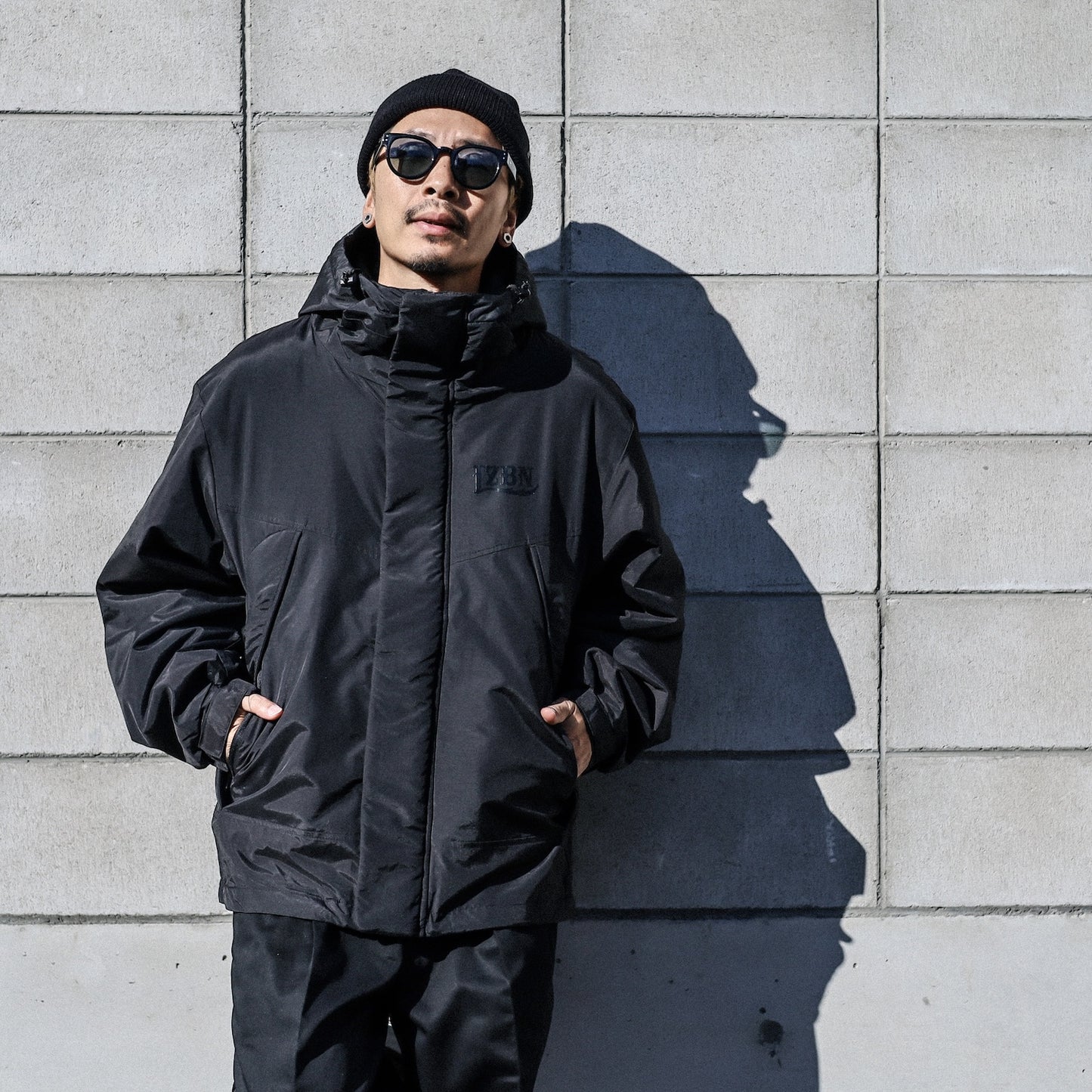 LZBN / LZBN LOGO HOODED JACKET (ALL BLACK)