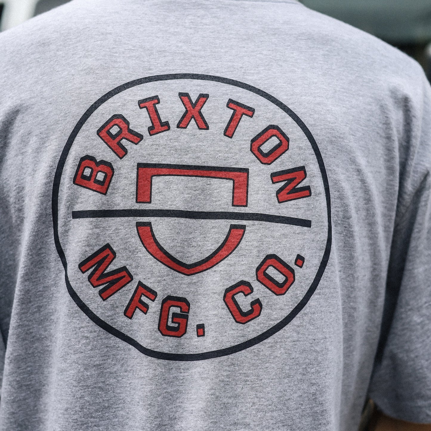 BRIXTON / CREST II S/S STANDARD TEE (HEATHER GREY/NAVY/DARK RED)