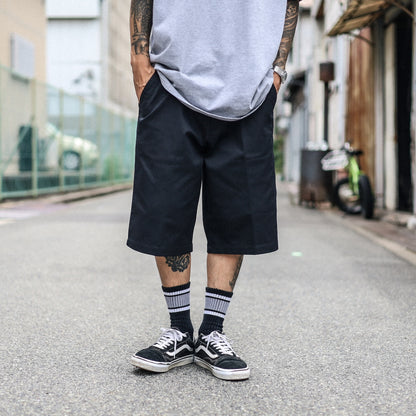 BRIXTON / CHOICE CHINO BAGGY SHORT (BLACK)