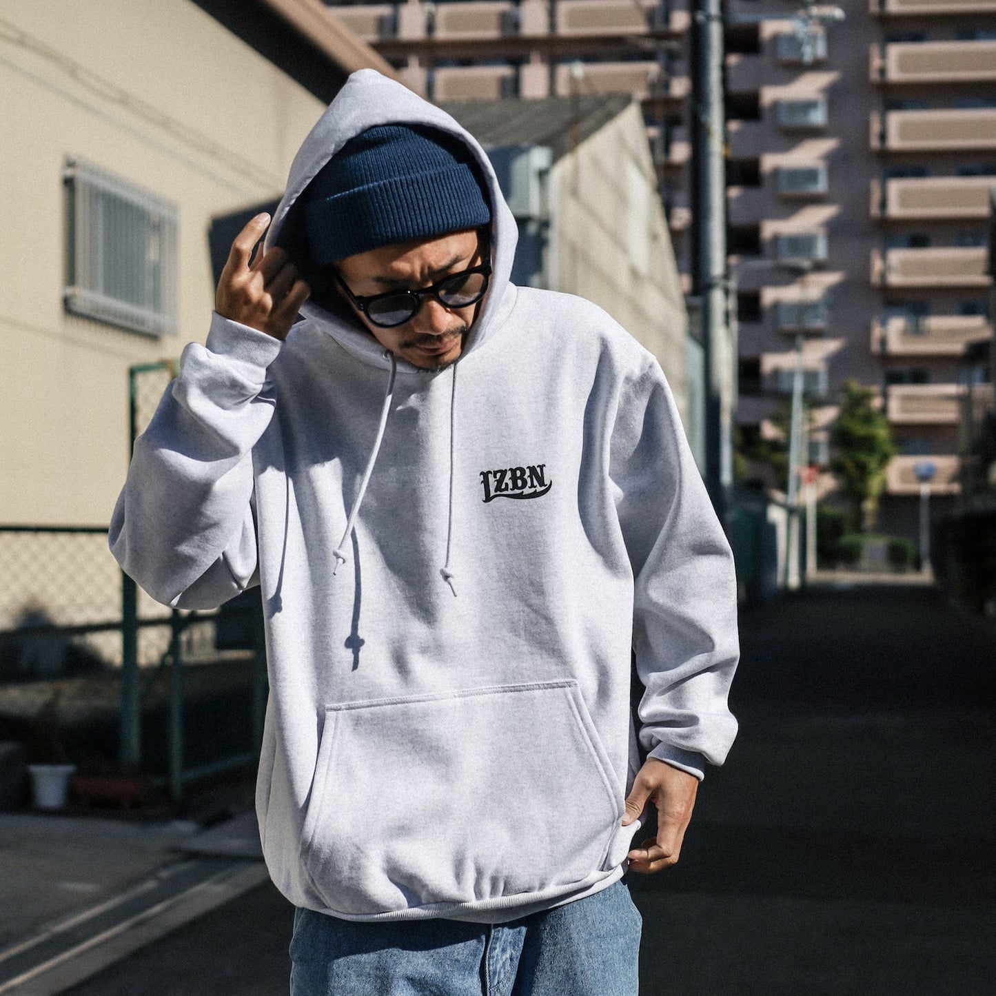 LZBN / LZBN LOGO EXTRA HEAVY PULLOVER HOODIE (ASH)