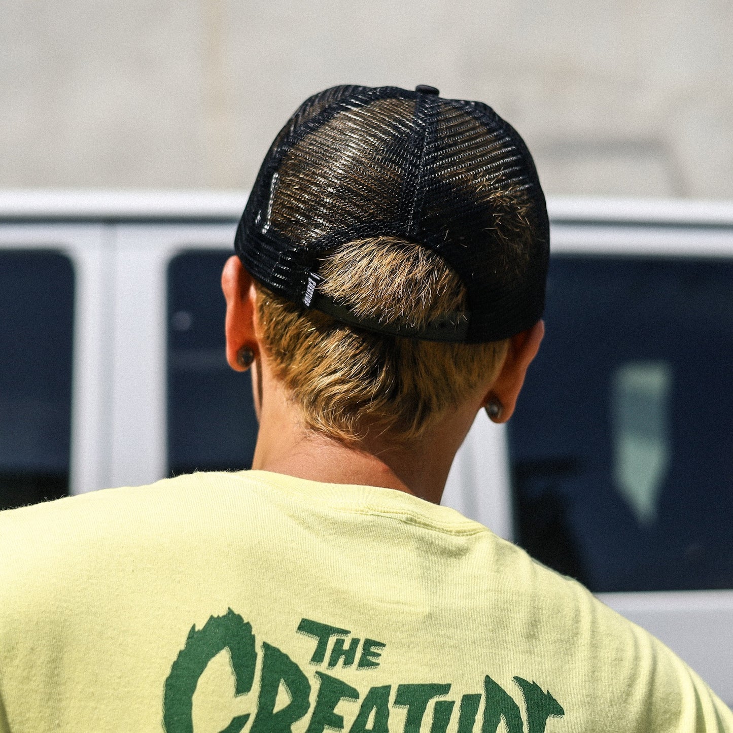 CREATURE / HAUNTED SEA MESH TRUCKER CAP (BLACK/GOLD)