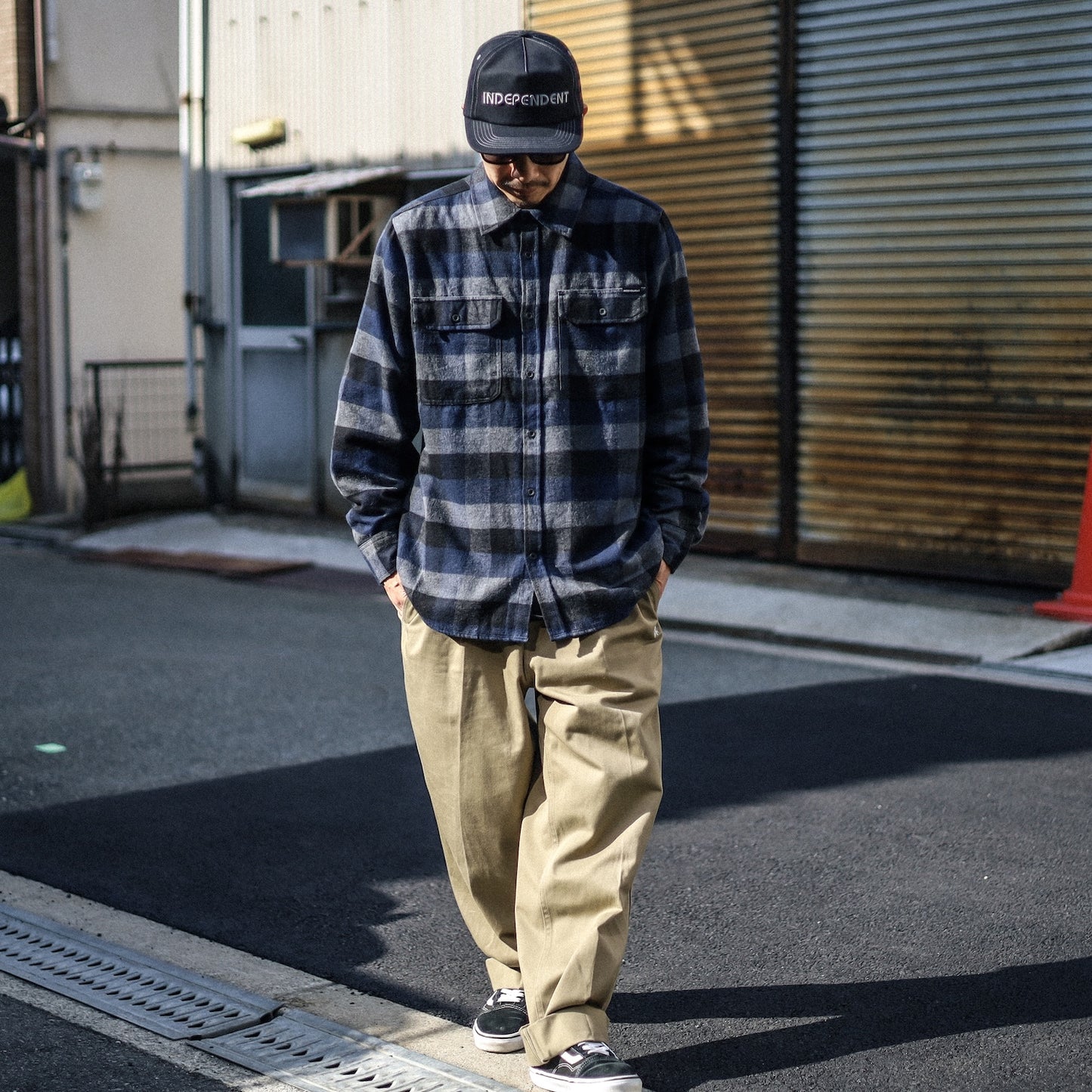 INDEPENDENT / BELMONT L/S FLANNEL SHIRT (NAVY)