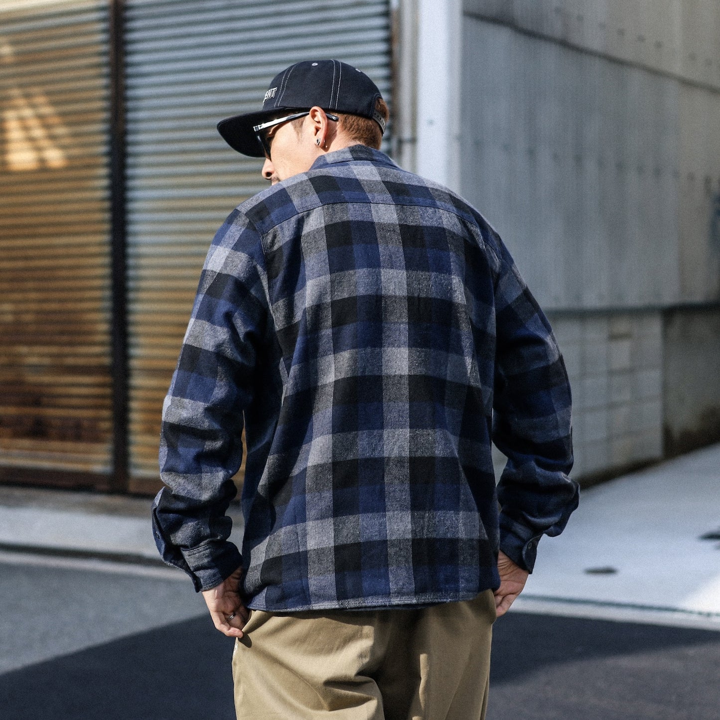 INDEPENDENT / BELMONT L/S FLANNEL SHIRT (NAVY)