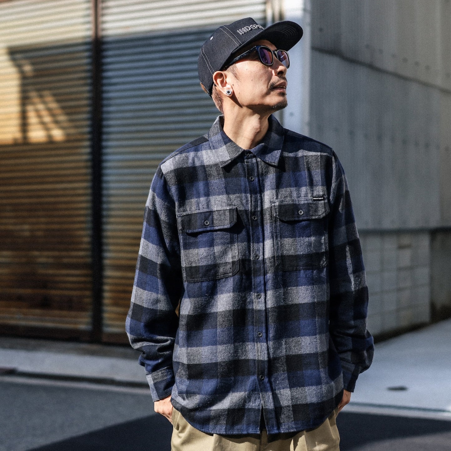 INDEPENDENT / BELMONT L/S FLANNEL SHIRT (NAVY)