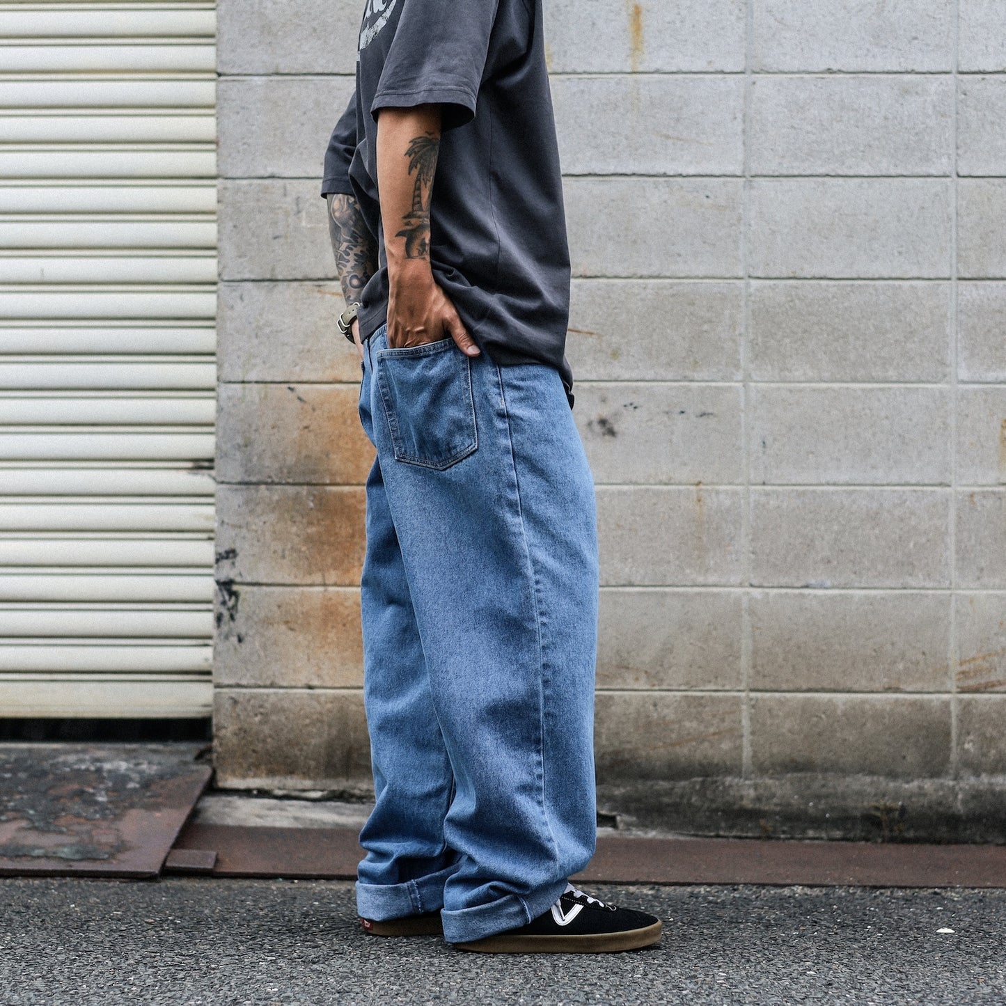 OBEY / CLASSIC BAGGY DENIM (MEDIUM STONE WASH LIGHT INDIGO)