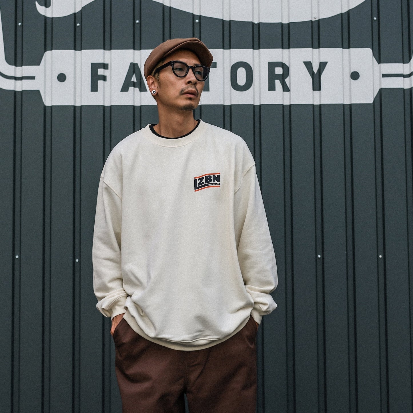 LZBN / SLANT LOGO LIGHTWEIGHT CREWNECK SWEAT (NATURAL)