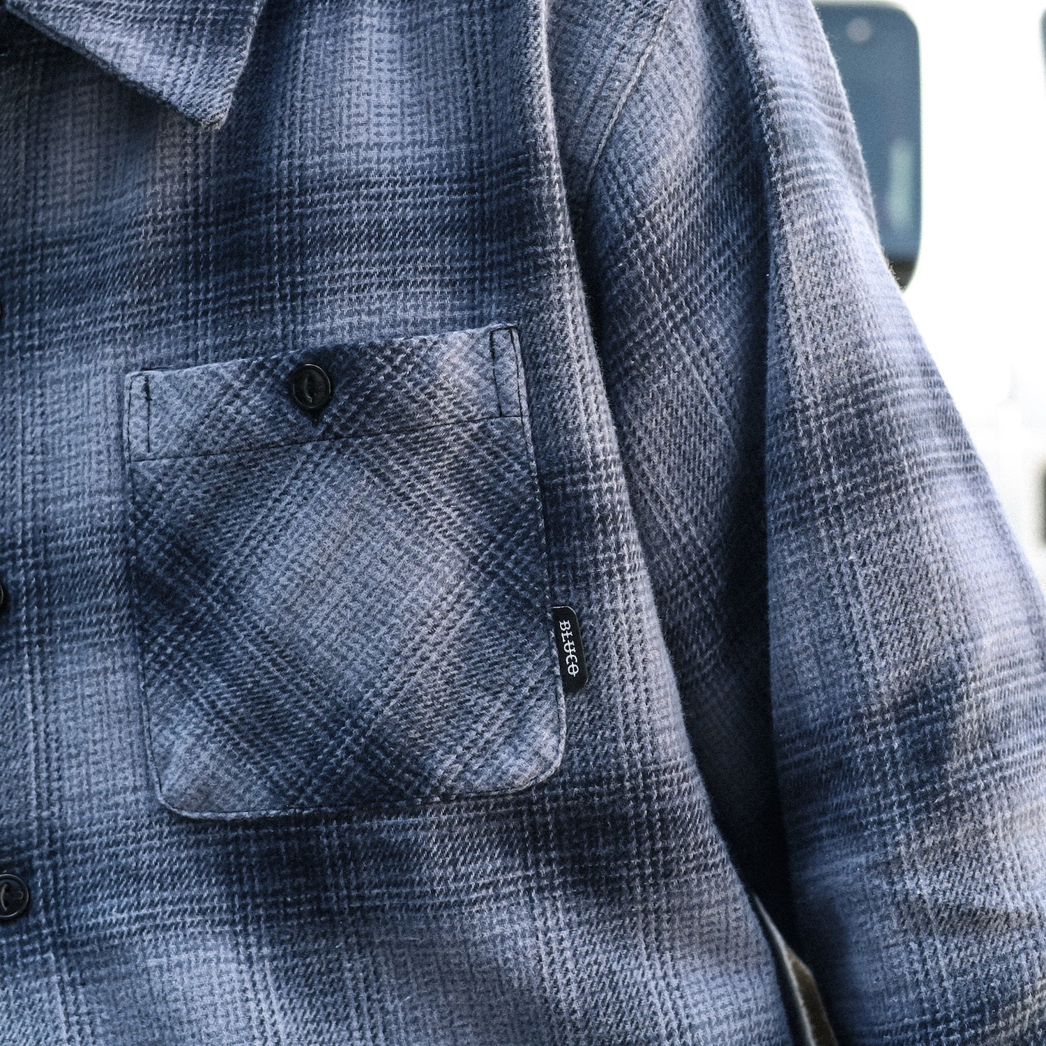 VH NAVY OMBRE CHECK flannel shirt Mサイズ VH NAVY OMBRE CHECK flannel shirt Mサイズ - メルカリ