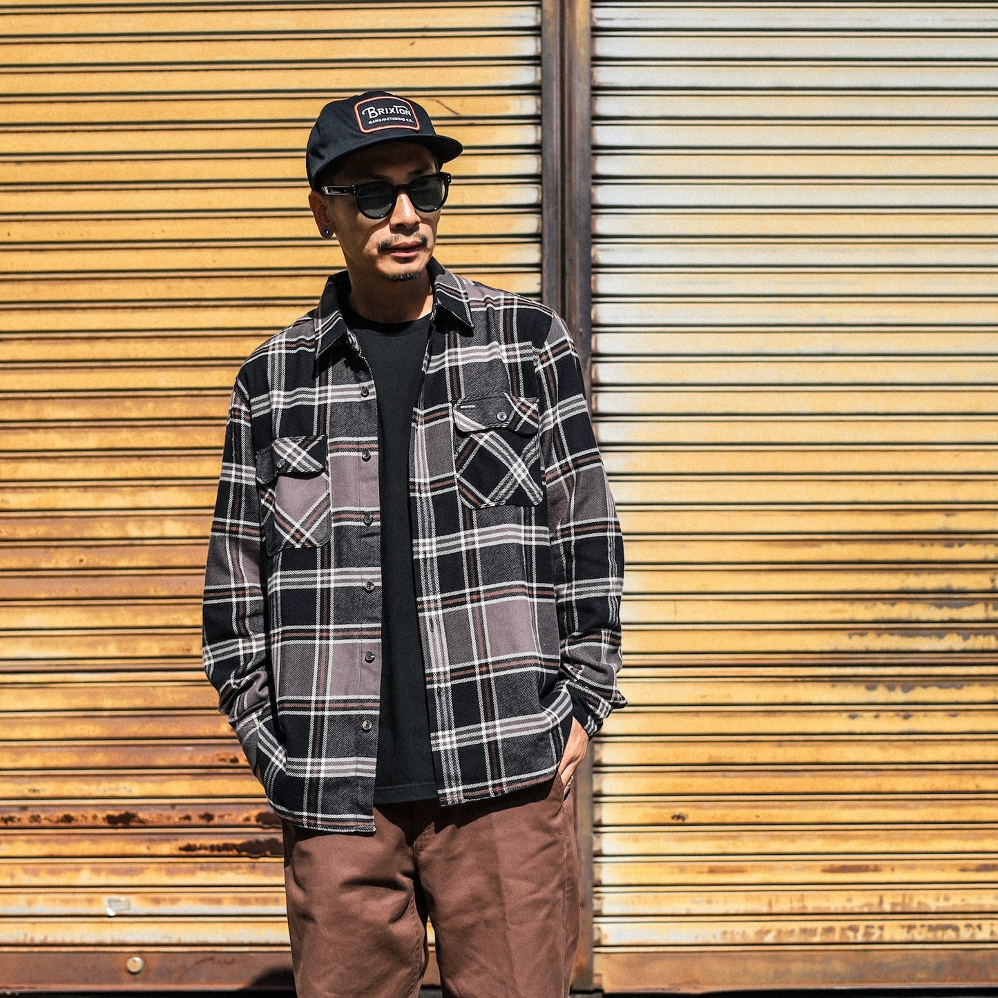 BRIXTON / BOWERY L/S FLANNEL (BLACK/CHARCOAL/PINECONE)