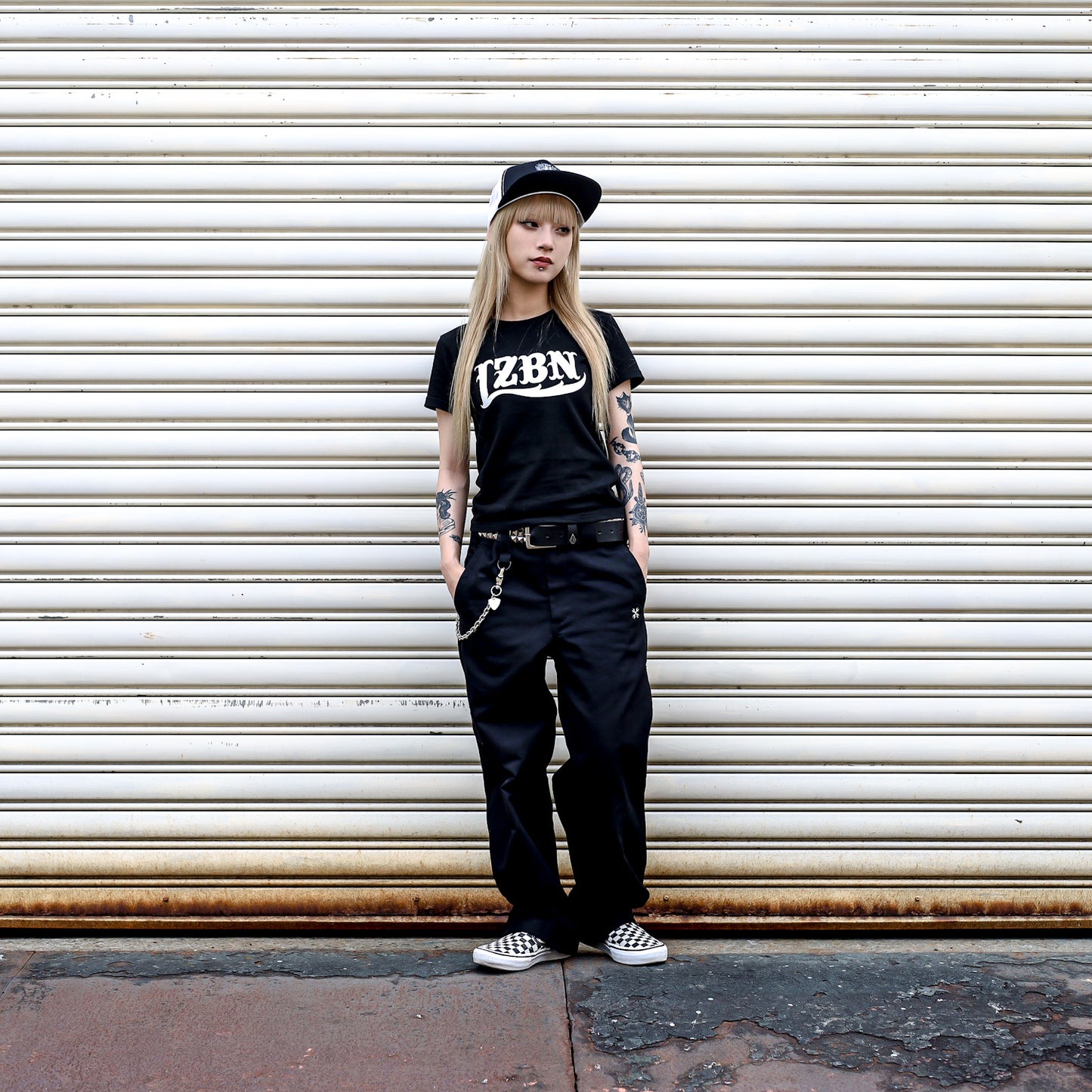 LZBN / WOMENS LZBN FRONT LOGO TEE (BLACK)