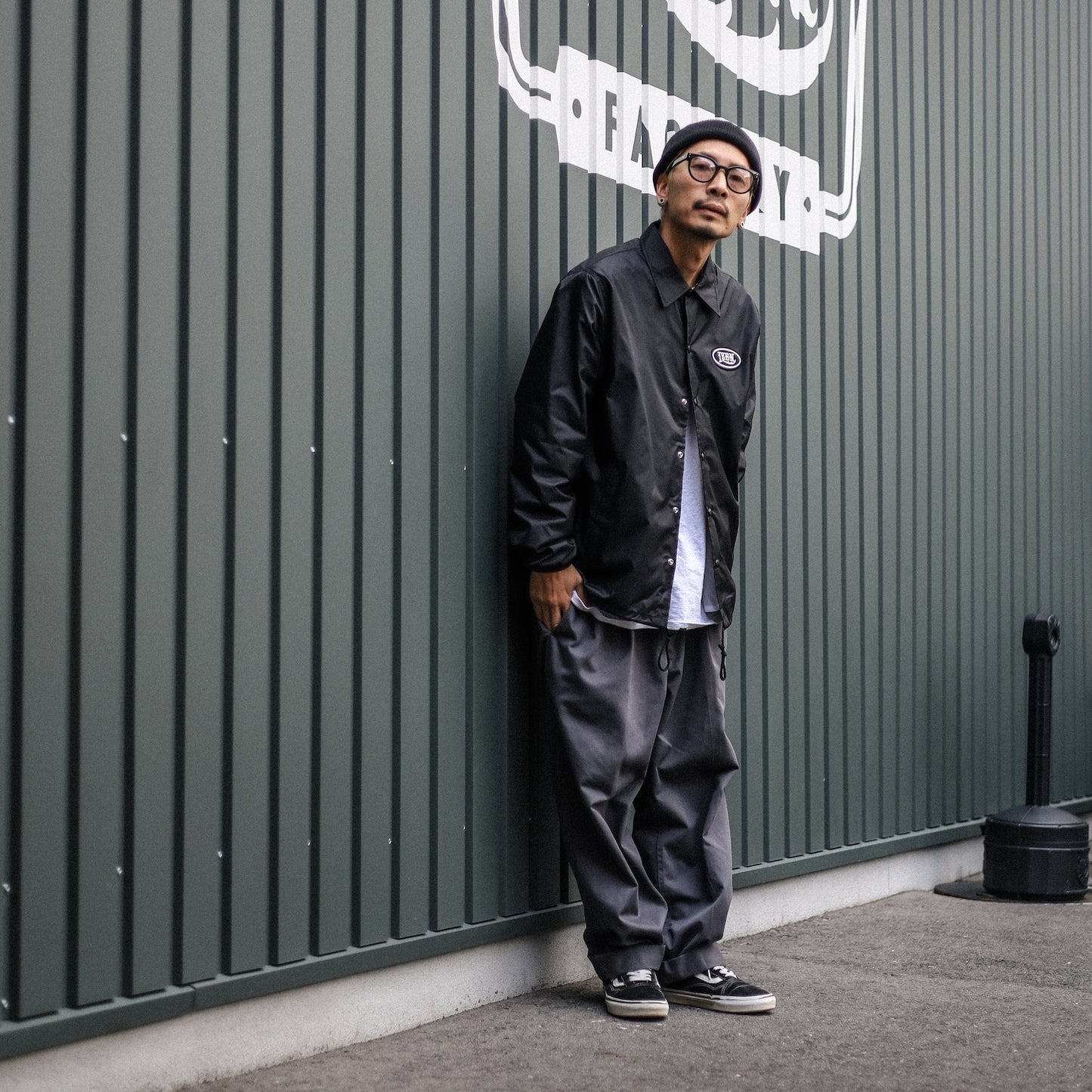 LZBN / OVAL PATCH NYLON COACH JACKET (BLACK)