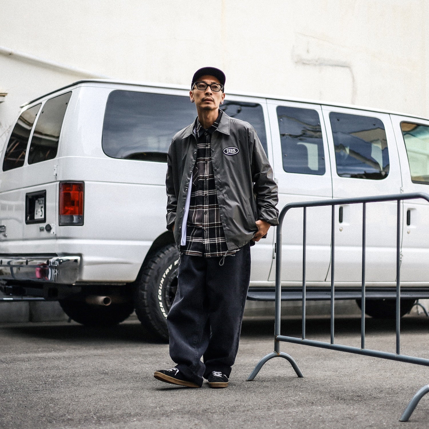 LZBN / OVAL PATCH NYLON COACH JACKET (CHARCOAL) – Feelin'