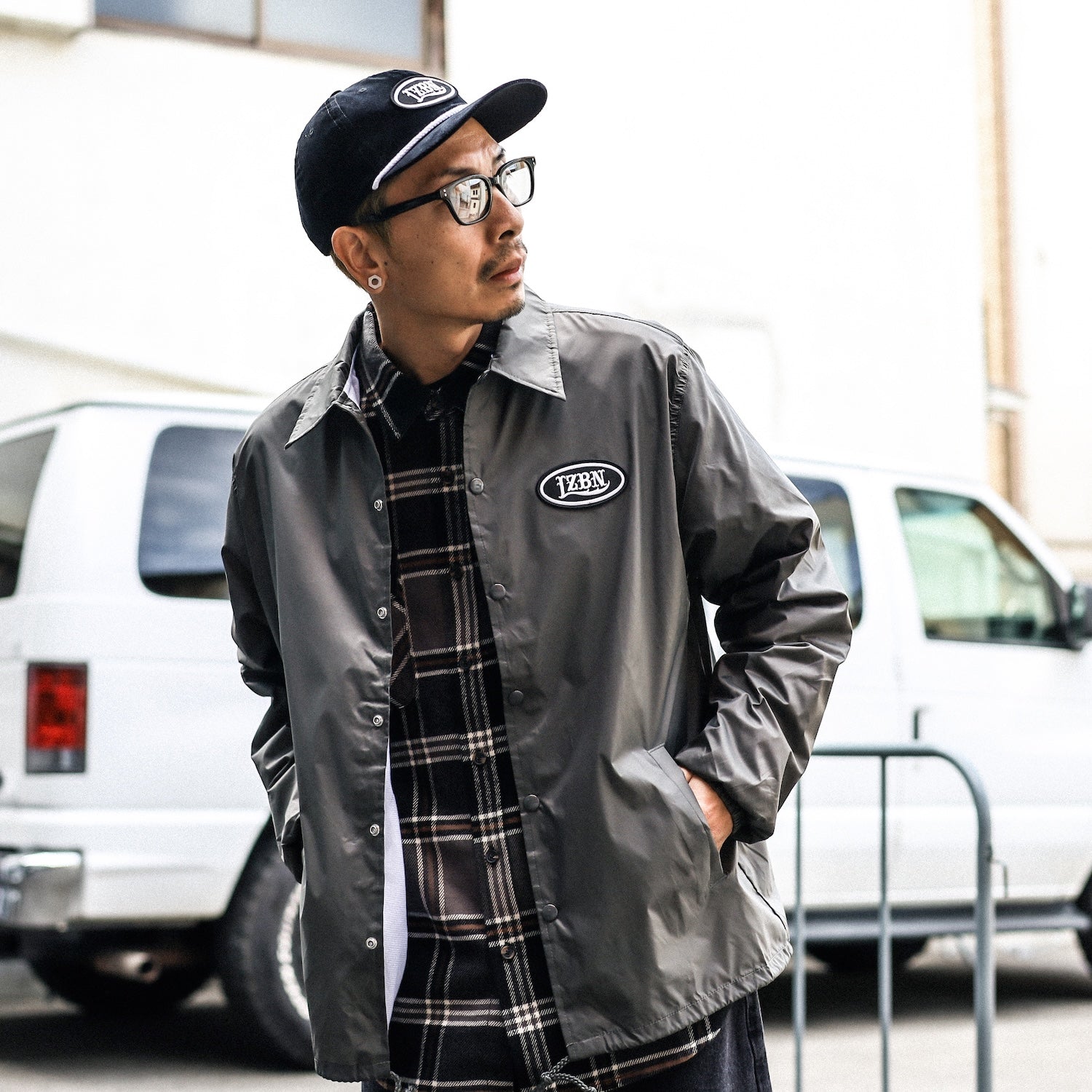 LZBN / OVAL PATCH NYLON COACH JACKET (CHARCOAL) – Feelin'