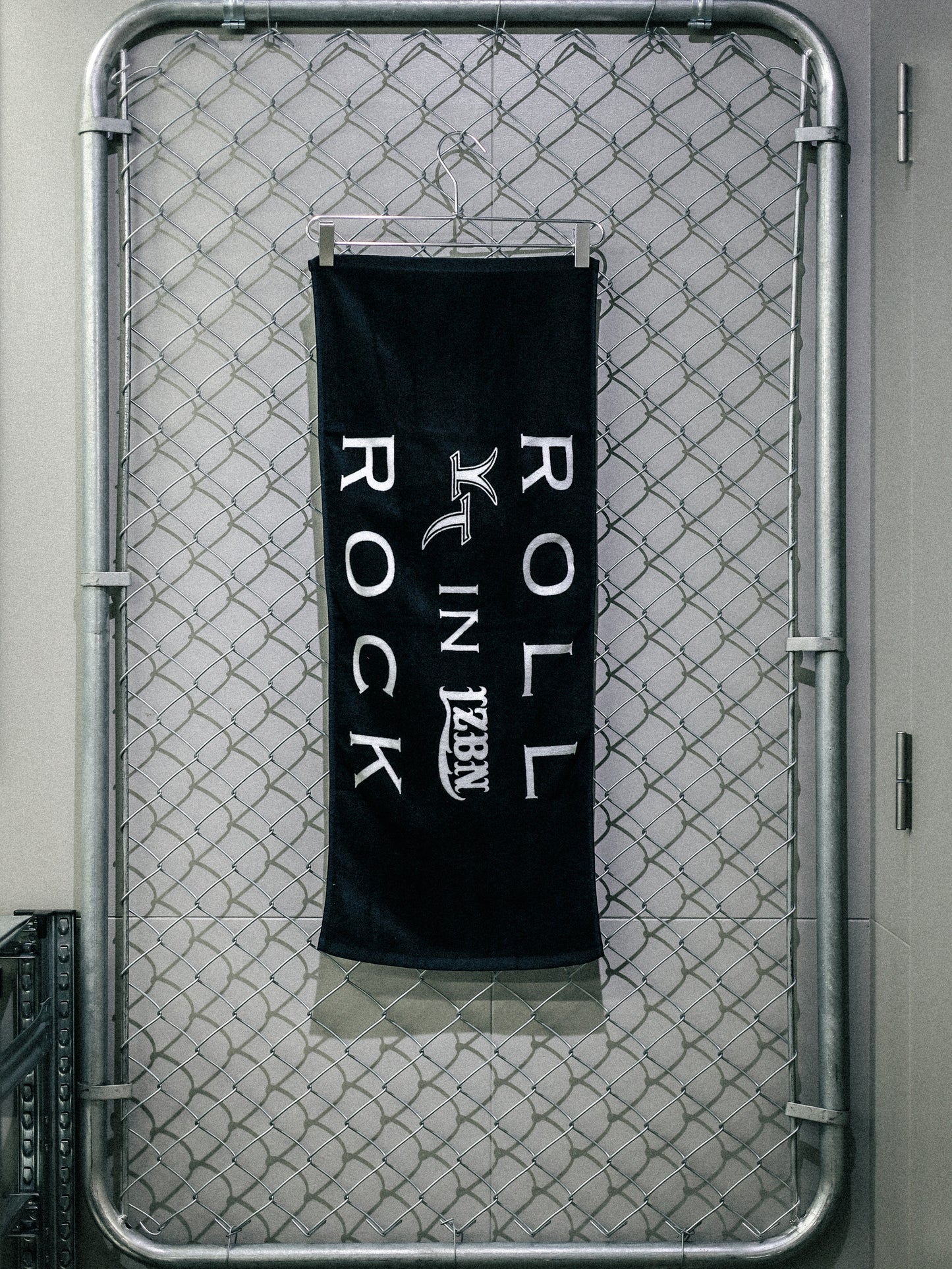 LZBN / ROLL IN ROCK VOL.7 RIR LOGO TOWEL (BLACK)