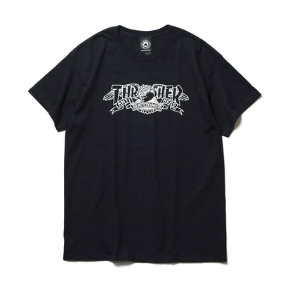 THRASHER X ANTIHERO / MAG BANNER TEE (BLACK)