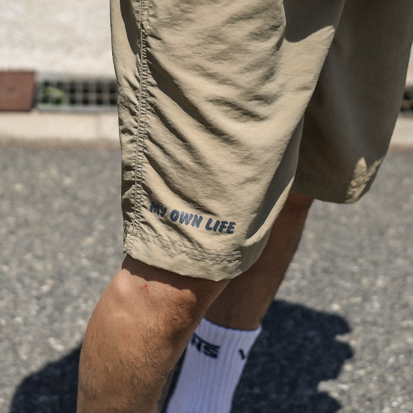 LZBN / OVAL LOGO II NYLON EASY SHORT (KHAKI)