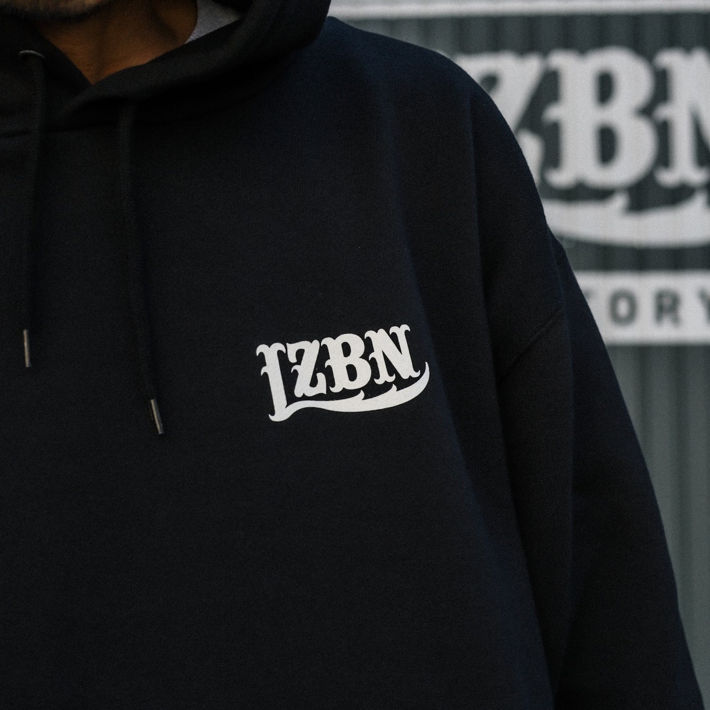 LZBN / LZBN LOGO PULLOVER HOODIE (BLACK)
