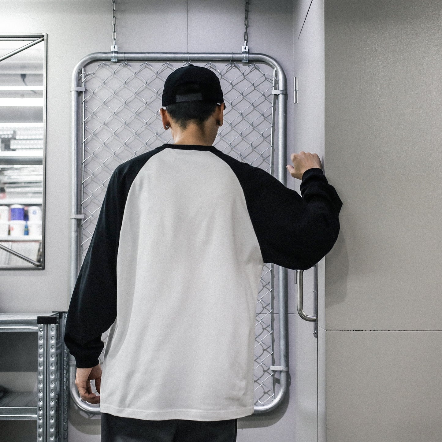 LZBN / ARCH LOGO RAGLAN L/S TEE (WHITE/BLACK)