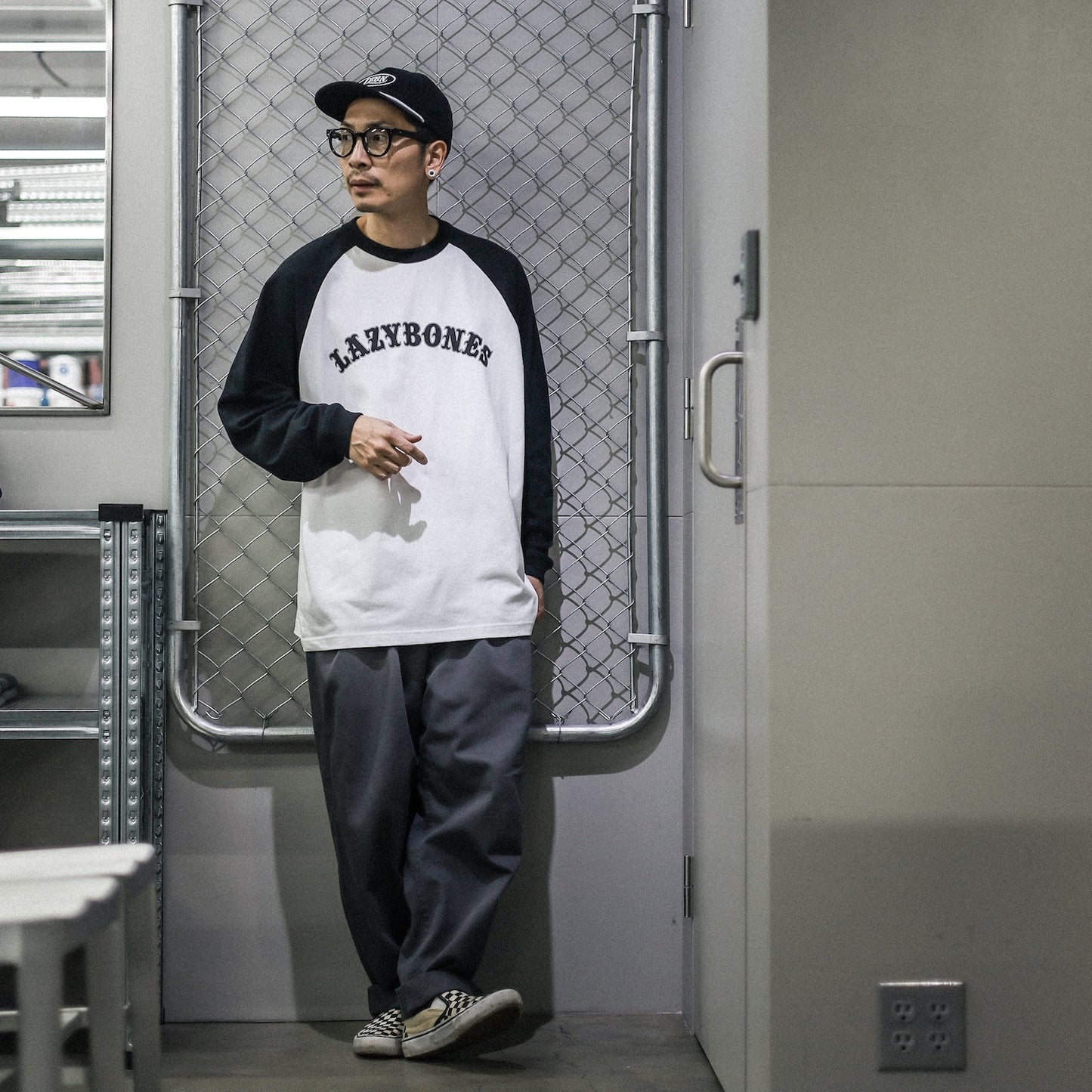 LZBN / ARCH LOGO RAGLAN L/S TEE (WHITE/BLACK)