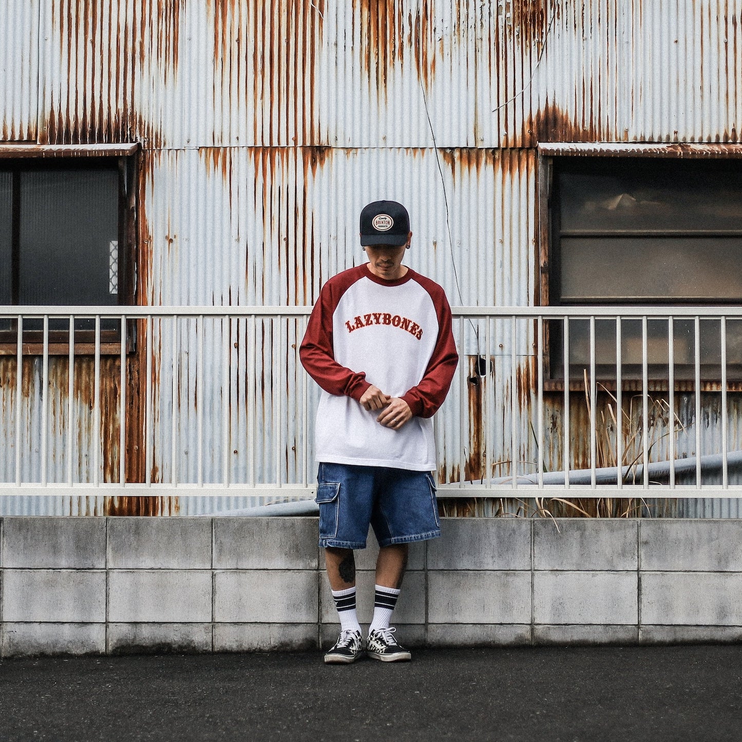 LZBN / ARCH LOGO RAGLAN L/S TEE (WHITE/BURGUNDY)