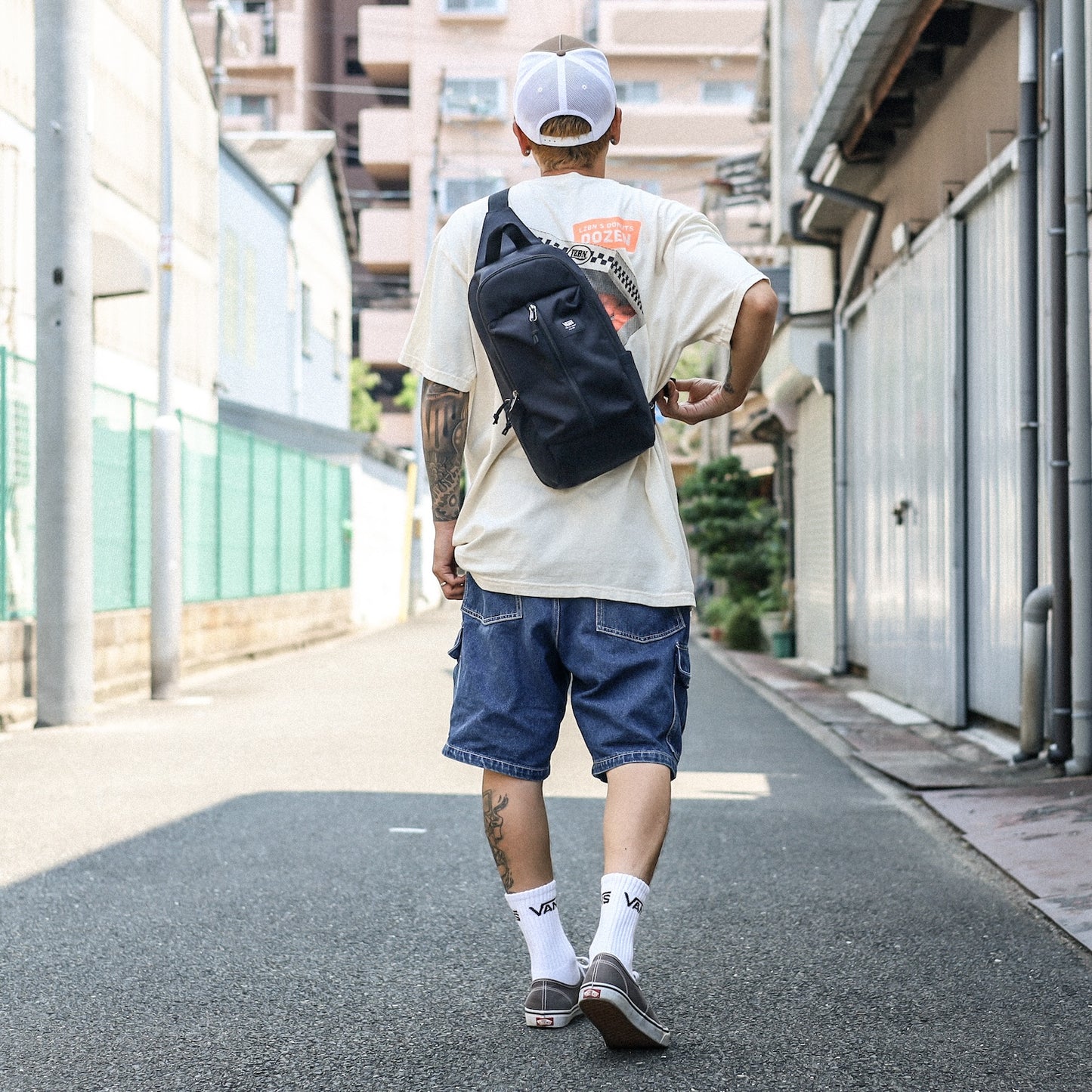 VANS / WARP SLING BAG (BLACK)