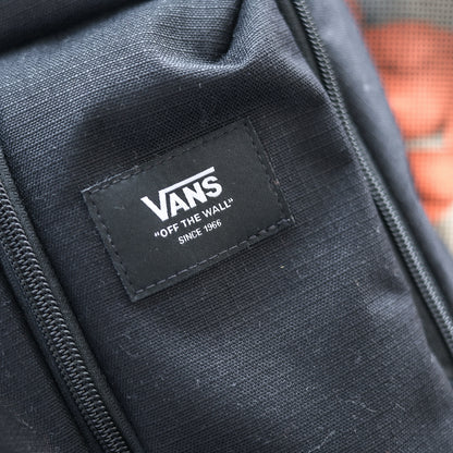 VANS / WARP SLING BAG (BLACK)