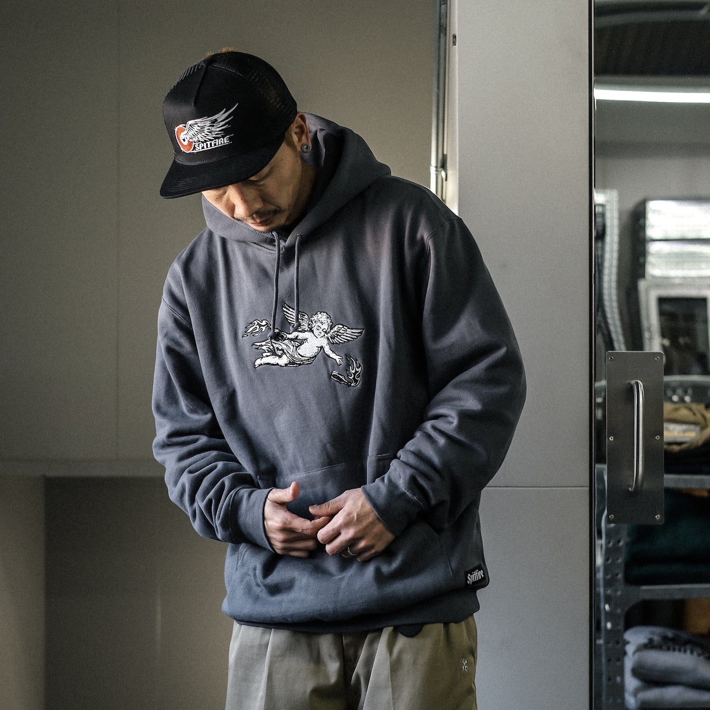 SPITFIRE / MOLOTOV ANGEL PULLOVER HOODIE (CHARCOAL)