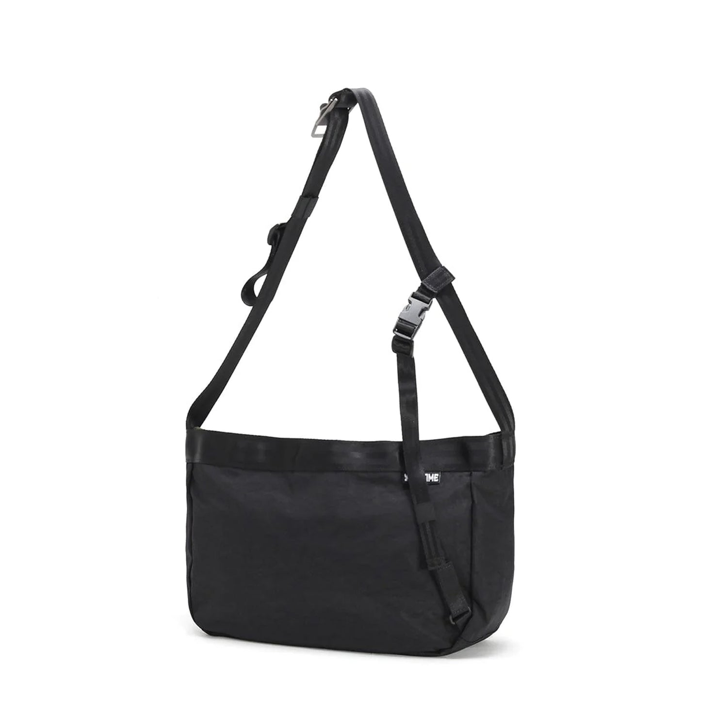 CHROME / NEWSPAPER MESSENGER SM (BLACK CRINKLE)